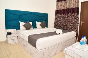 Hotel Elegance, Katra