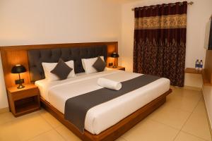 Hotel Elegance, Katra