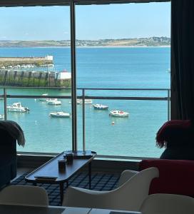 Appartement Design VIII - Port Rosmeur - Sublime vue Mer - Parking