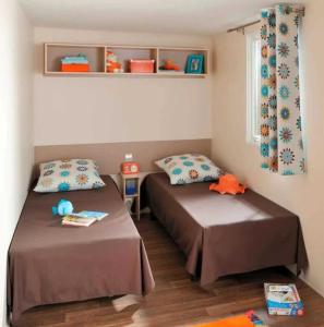 Campings Camping 3 etoiles - Piscine - eehdai : photos des chambres