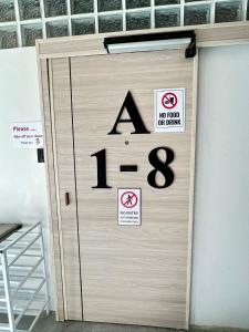 Moon house Beach Hostel