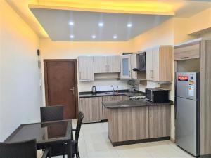 Family apartment in Abdoun Al Janobi