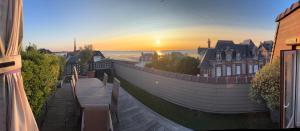 Appartements Appartement familial - 2 toits terrasses - vue mer - hyper centre d-Houlgate : photos des chambres