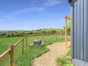 Hares Hideaway Shepherds Hut North Molton