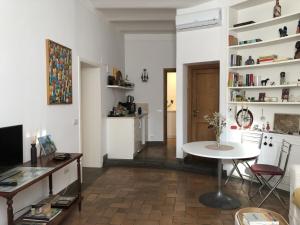 7550rome P&Js cozy Trastevere Apartment