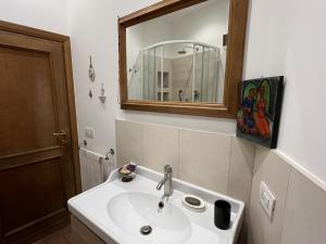 7550rome P&Js cozy Trastevere Apartment