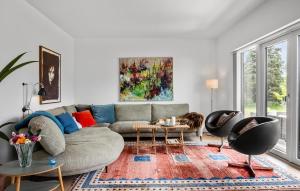 Beautiful Home In Fårevejle With Wifi