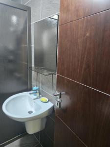 4th circle embassy district 2 bedrooms الدوار الرابع حي السفارات