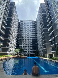 HomeSuiteHome, Shore 3 Residences Moa Complex, Pasay City