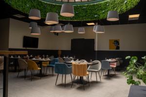 Hotels Hotel d'Angleterre, Salon-de-Provence : photos des chambres