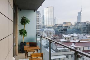 Lumina I 2-rooms Apartment with Balcony I Parking I Platinum Tower