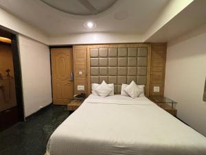 Hotel Sahar Garden Near Mumbai International Airport