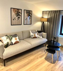 Home & Travel Apartments - AC - Parking - City Centre - Manufaktura - OFF Piotrkowska - EC1 - ATLAS Arena - Orientarium - Monopolis