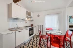 Maestrale 12, Terre Marine