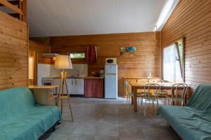 Chalets Chalet Vert - Piscine Partagee : photos des chambres
