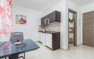 Cozy Apartment In Pula