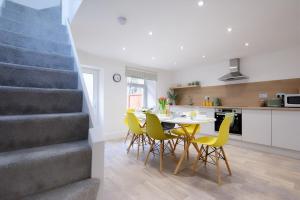 Rhondda Retreat 3-Bedroom House