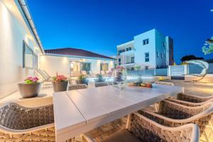 Villa Ballat with heated pool