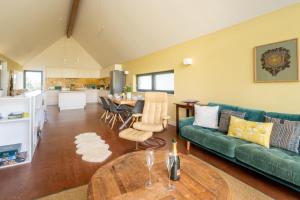 Sedge House, Eastbridge, Close to the coast, RSPB Nature Reserve, Dunwich, Sizewell and Leiston - Managed by Aldeburgh Coastal Cottages