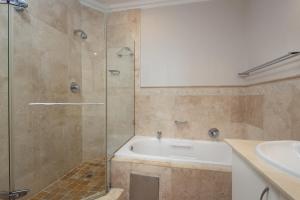 Oyster Schelles 10th floor