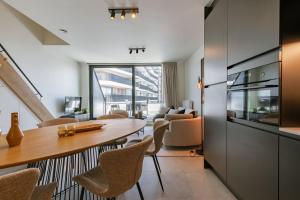 Huswell x Bel Air - Modern City Apartment with Terrace & Designer Touches