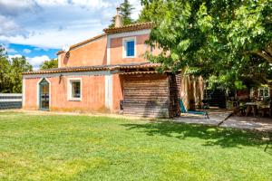 Maisons de vacances Maison Abricot avec piscine : photos des chambres