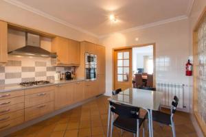 T2 piscina e vista mar Praia del Rey Óbidos A6