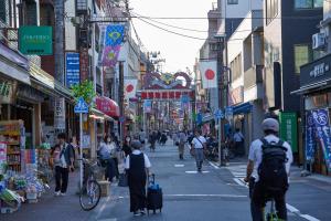 Yamanote Line walk for 5 min, new modern APT on local shopping street