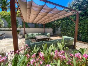 NEW Sea View Villa - 10 people with pool