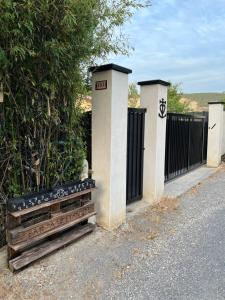 Maisons de vacances Villa jardin piscine jacuzzi : photos des chambres