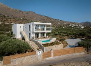 Villa Elounda Lion, 2 Pools, Hammam & Beach Access, By ThinkVilla