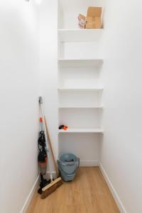 Studio elegant sacre coeur metro anvers - Paris 18 -2P