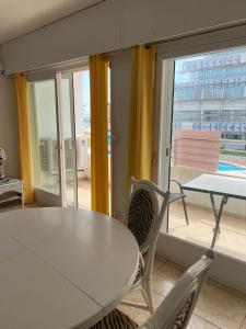 Apartamiento Piscina Vista al Mar - Holiday Center Roses