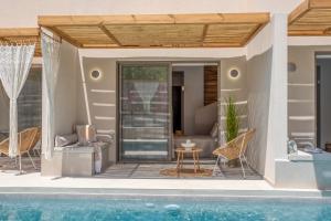 Aladdin Luxury Suites With Shared Pool