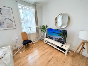 11 Guests - 6min Drive to the Wembley Stadium