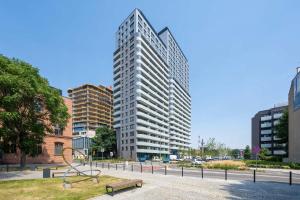 Prestiżowe Apartamenty z Widokiem na Rzekę i Parkingiem by Renters Prestige