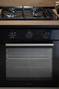 Josephine Apartment in Odyssey Spa & Pool-parking