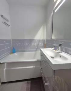 Studio lumineux à 300 m de la plage et commerces