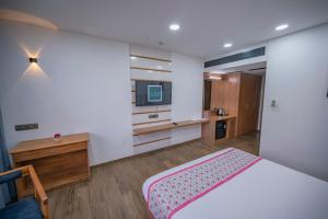 Clarks Safari Kheda, Ahmedabad