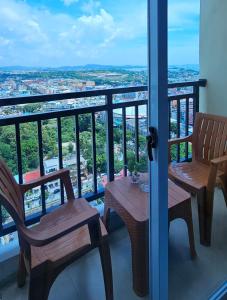 Risa Formosa, studio 25-10