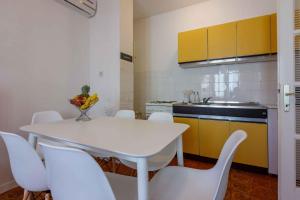 Apartment in Novi Vinodolski 39111