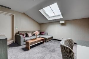 Hotels La Cour des Consuls Hotel & Spa Toulouse - MGallery Collection : Suite Junior