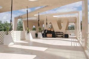 Ideal studio for digital nomads