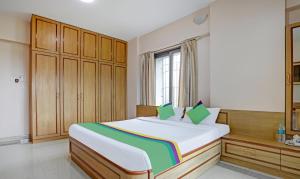 Stay Retreats At Welcome Apartment - Corporate Rooms In BKC