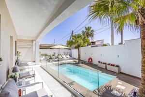 Villa Kennedy by Villa Plus