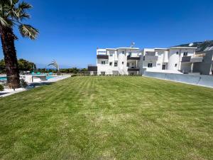 Villa MIRA Loutraki - Swimming Pool and Sea Views I Luxury