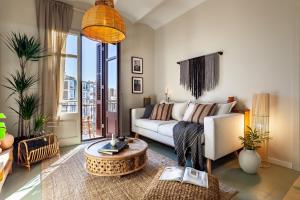 Lidi - 2 bedrooms and balcony in Eixample Esquerra