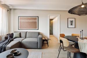 Coipasa - 3 bedrooms and terrace in Eixample Dreta