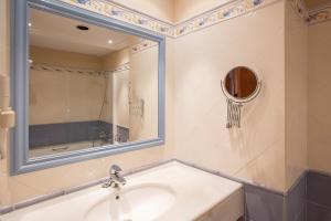 Double or Twin Room room in Hipotels Barrosa Garden