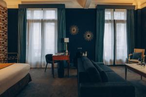 Junior Suite room in Hotel Carlton